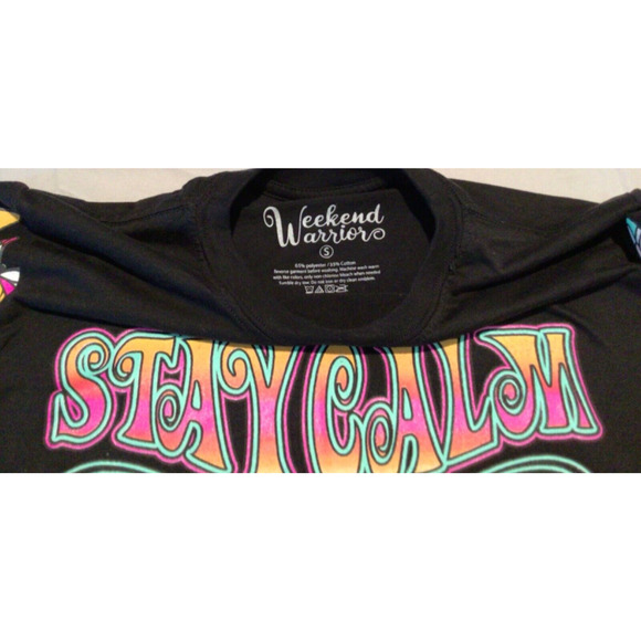 Weekend Warrior Groovy "Stay Calm" Mushroom Shirt Black Pink Women’s Size Small - Picture 3 of 4
